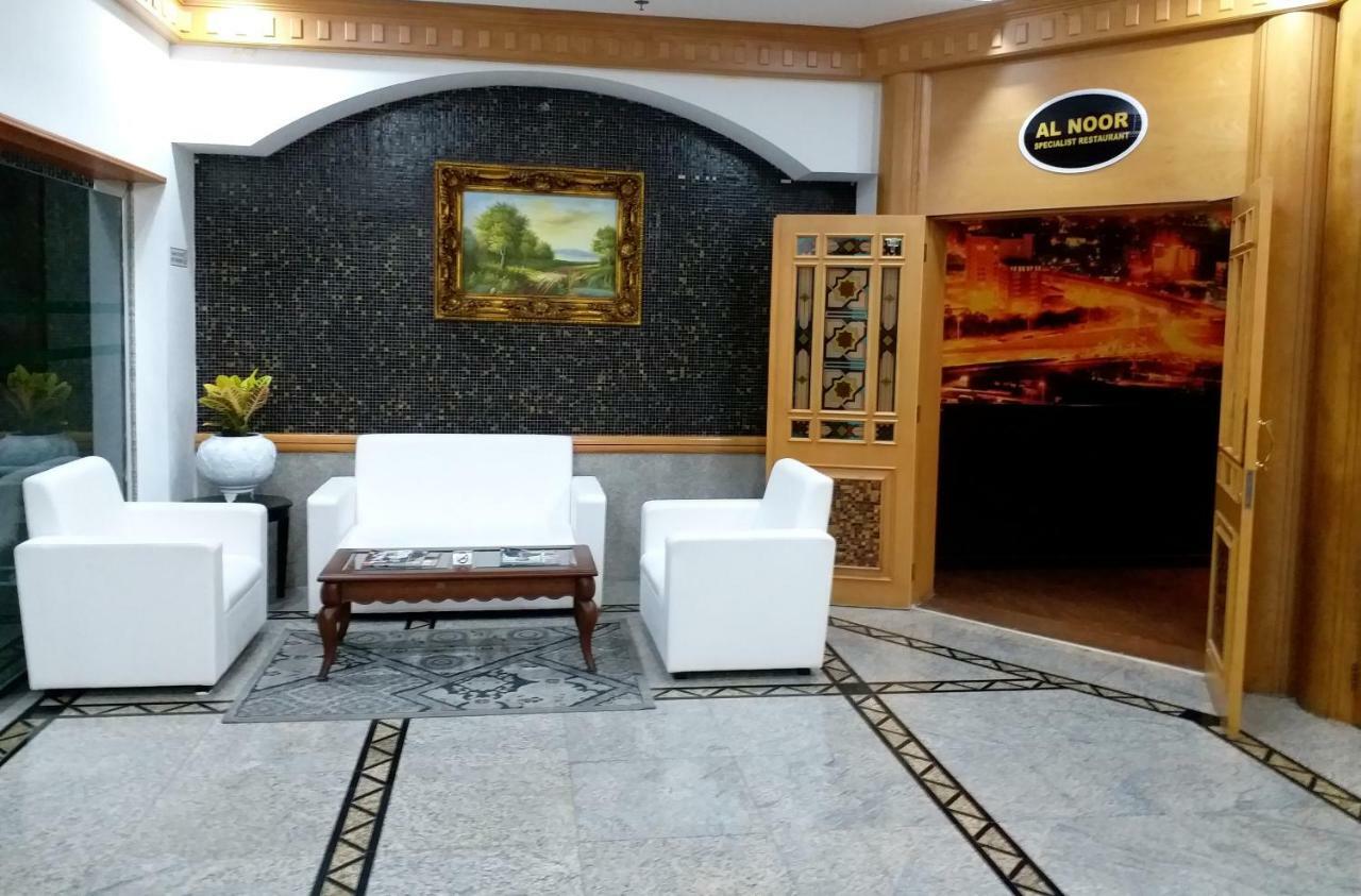 Taj Plaza Hotel Manama Eksteriør billede