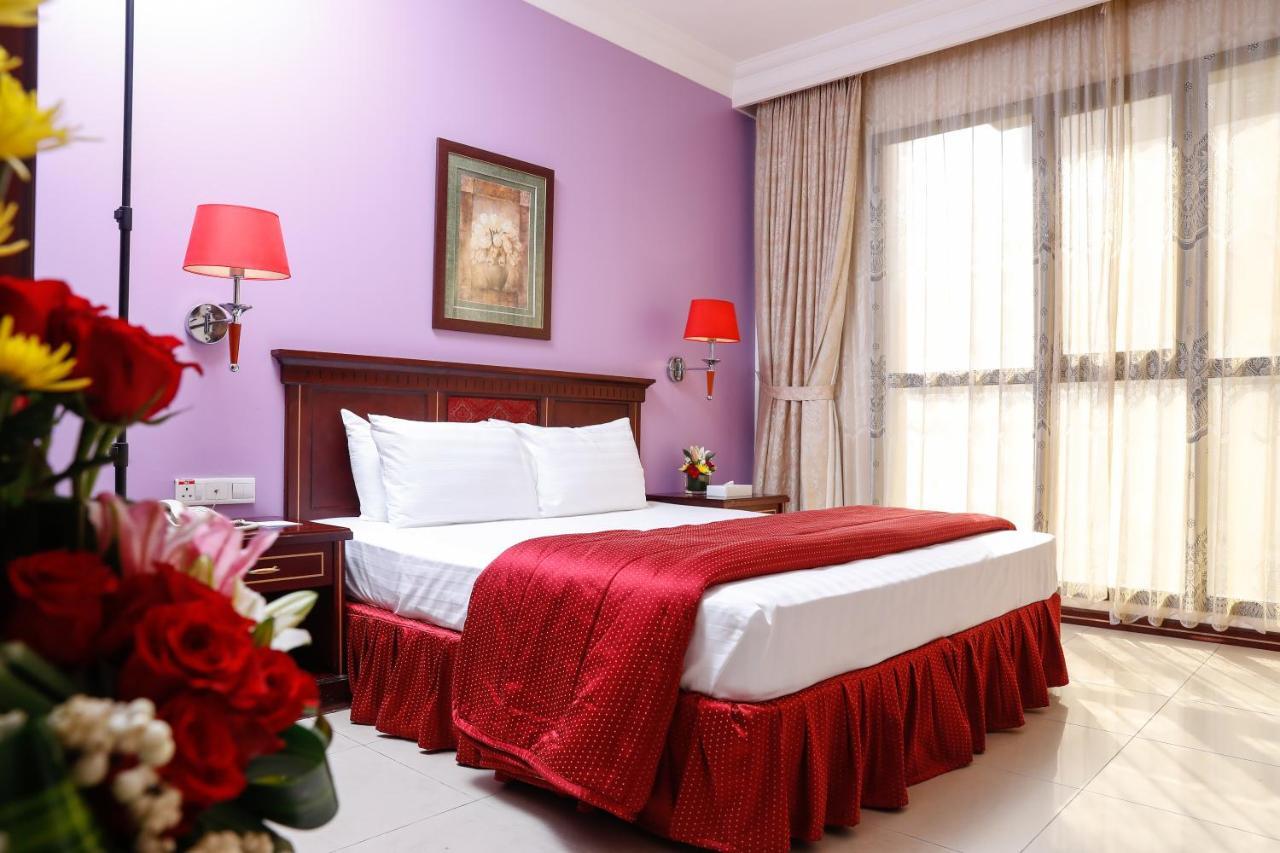 Taj Plaza Hotel Manama Eksteriør billede