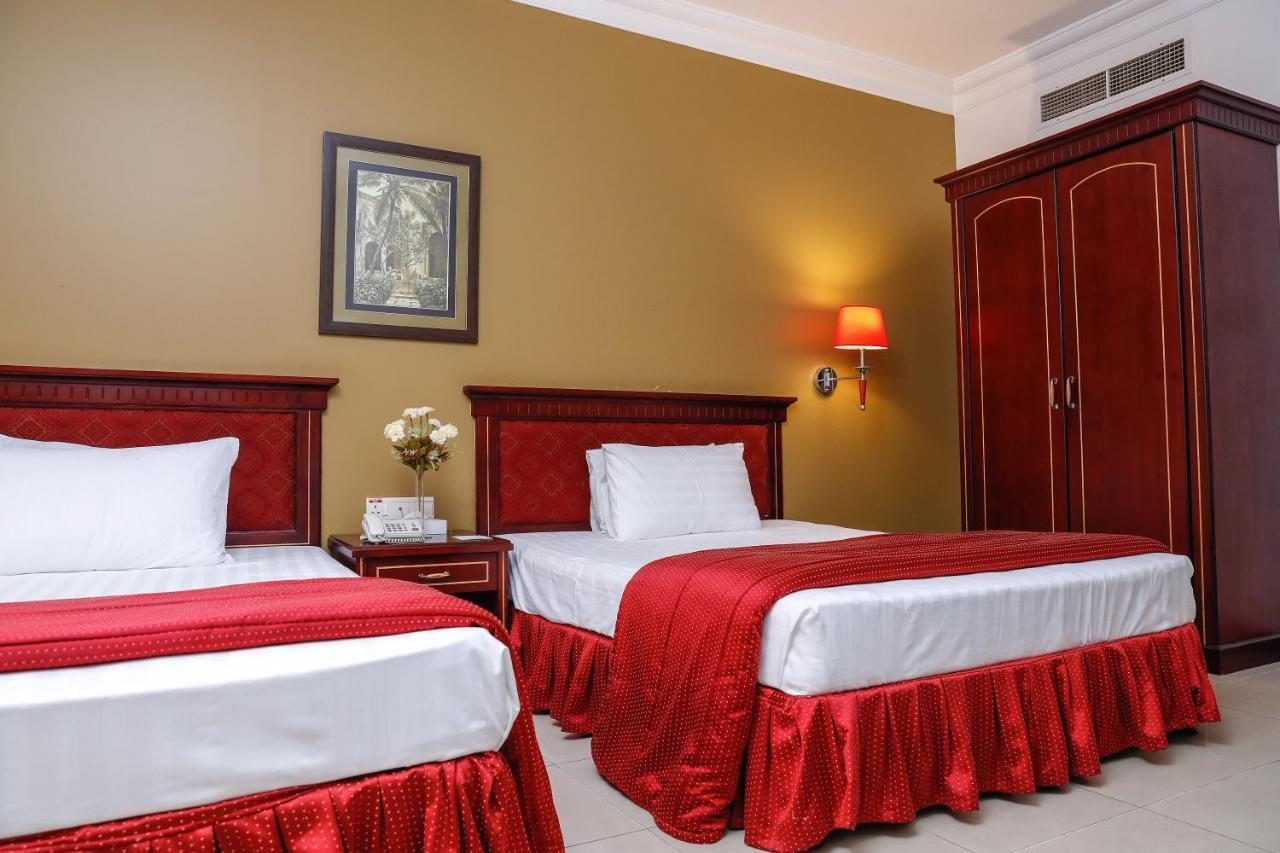 Taj Plaza Hotel Manama Eksteriør billede