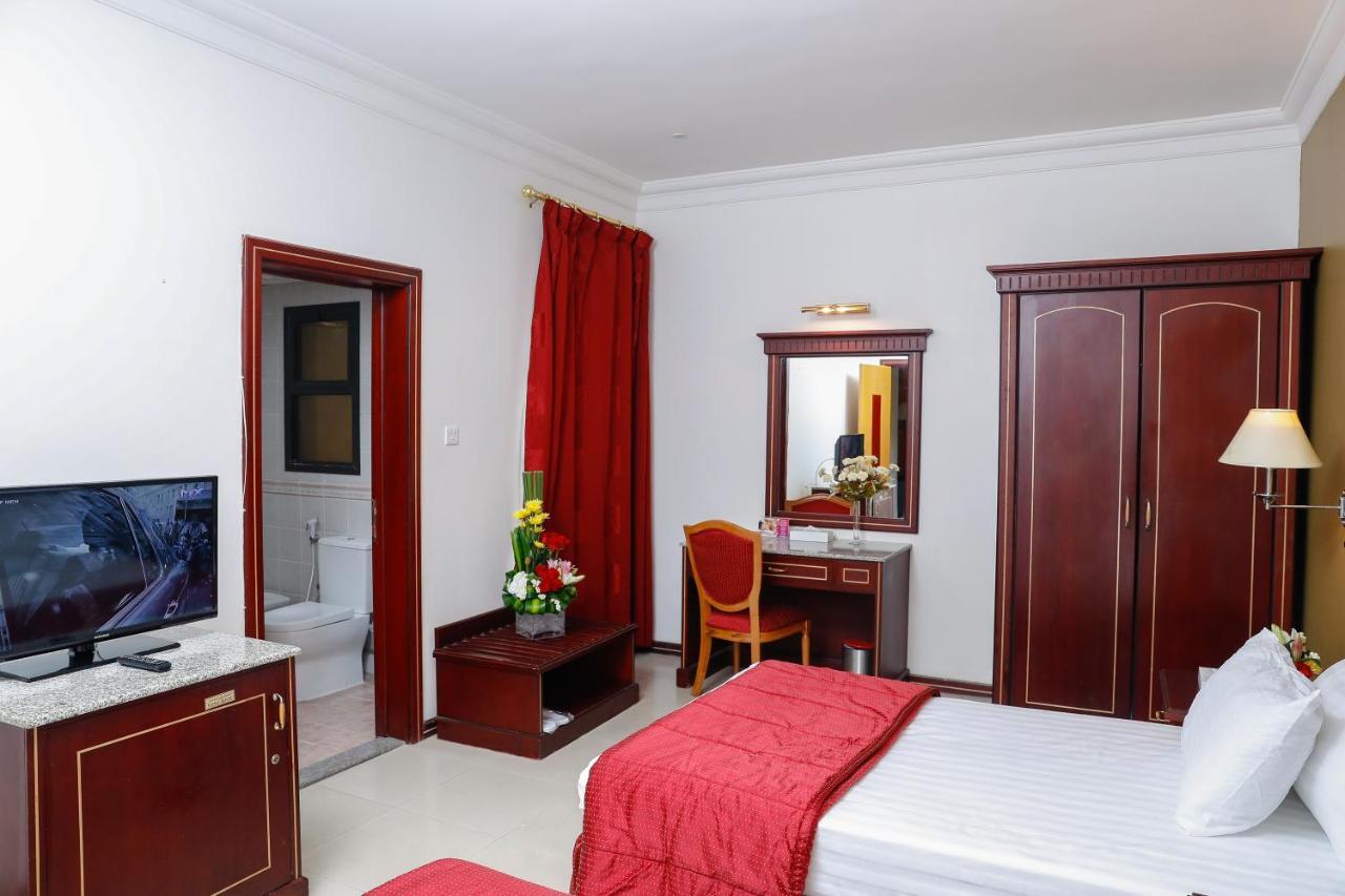 Taj Plaza Hotel Manama Eksteriør billede